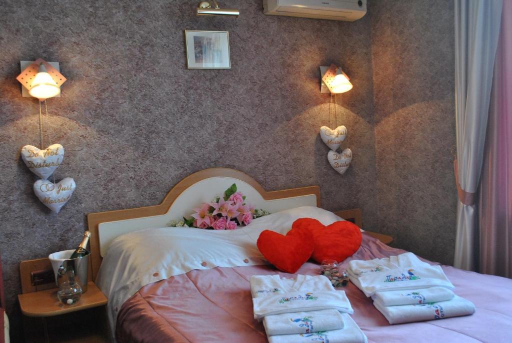 Paradise Hotel Gomel Ngoại thất bức ảnh